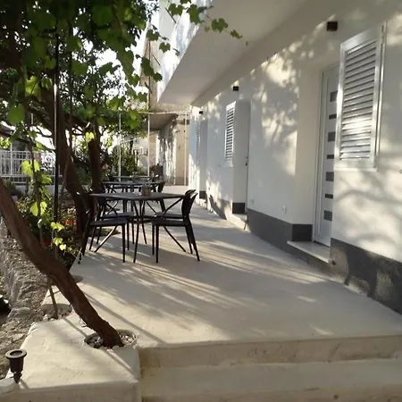 In Mit Meerblick, Terrasse, Klimaanlage, W-lan 4492-3 Appartement